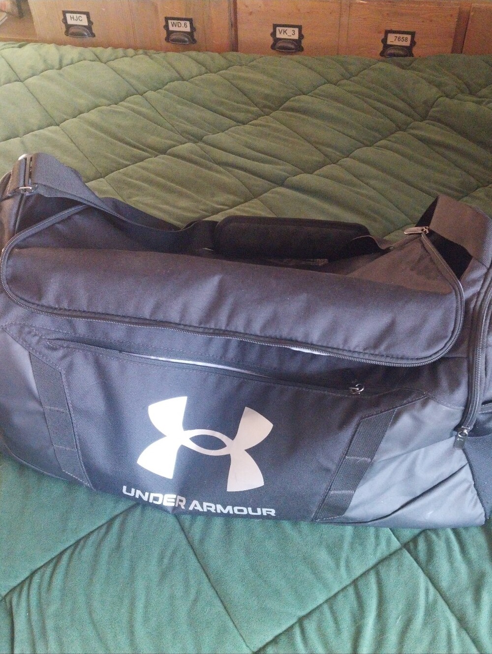 Under Armour Black Gray Duffle Bag White Logo Large Athletic Accesory
